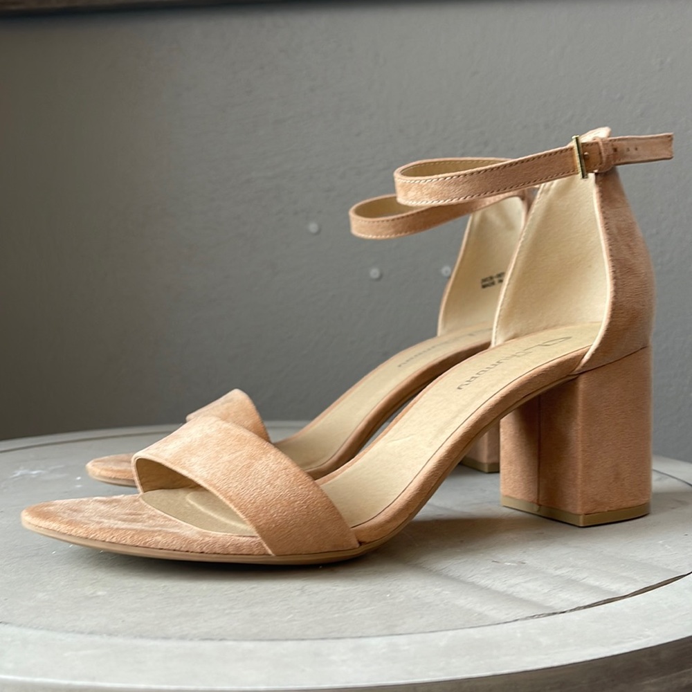 Tan Low Heeled Formal Shoes